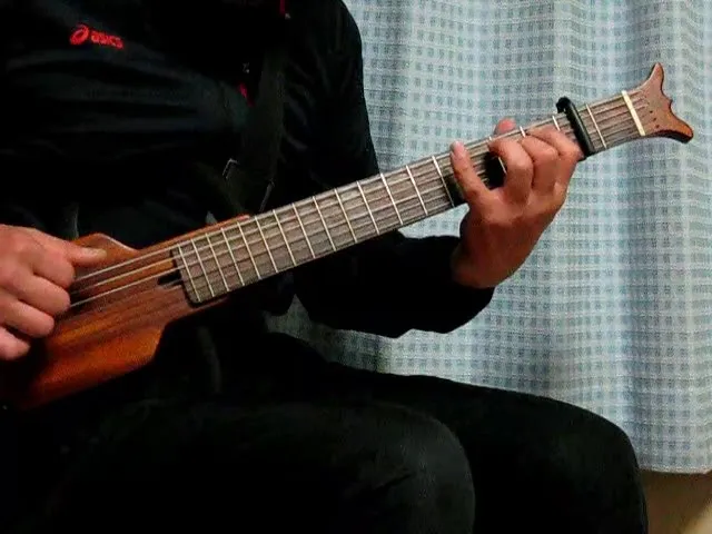 アリゲータークロール　サムネイル